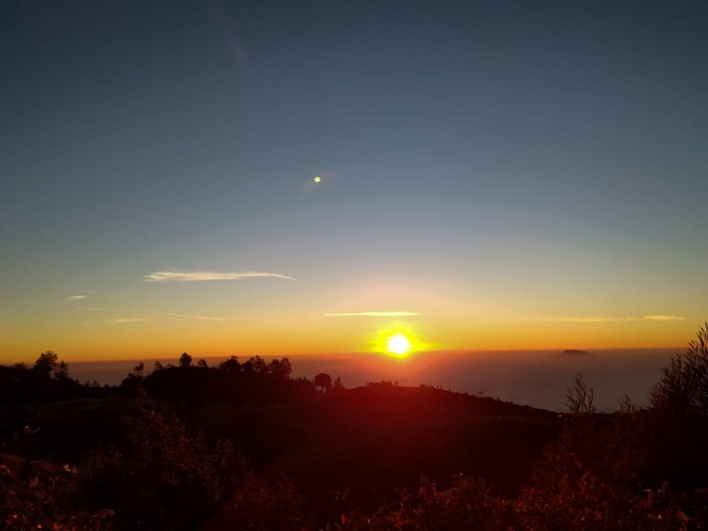 Sunrise Gunung Prau