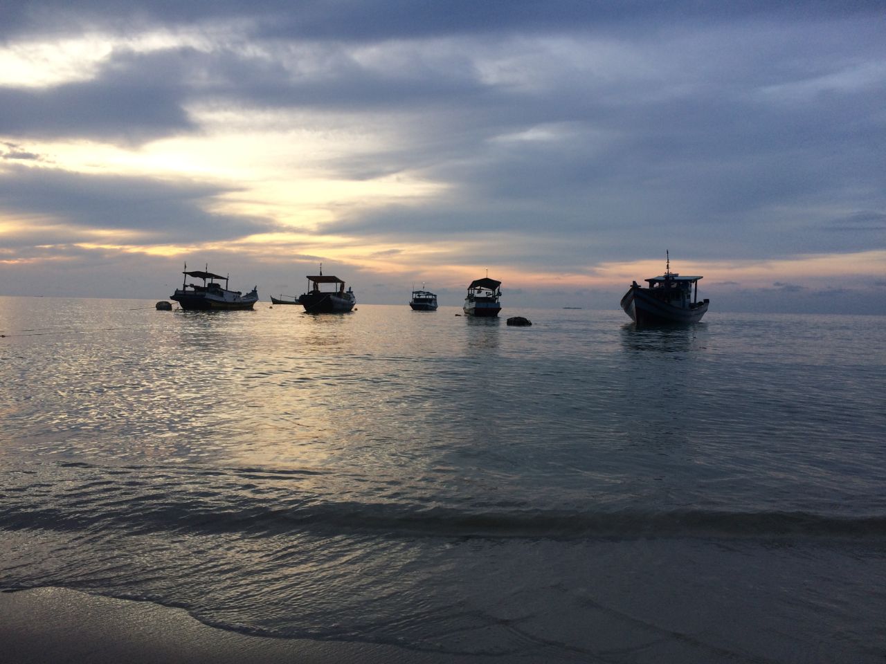Explore Pantai Penyabong Bangka Belitung
