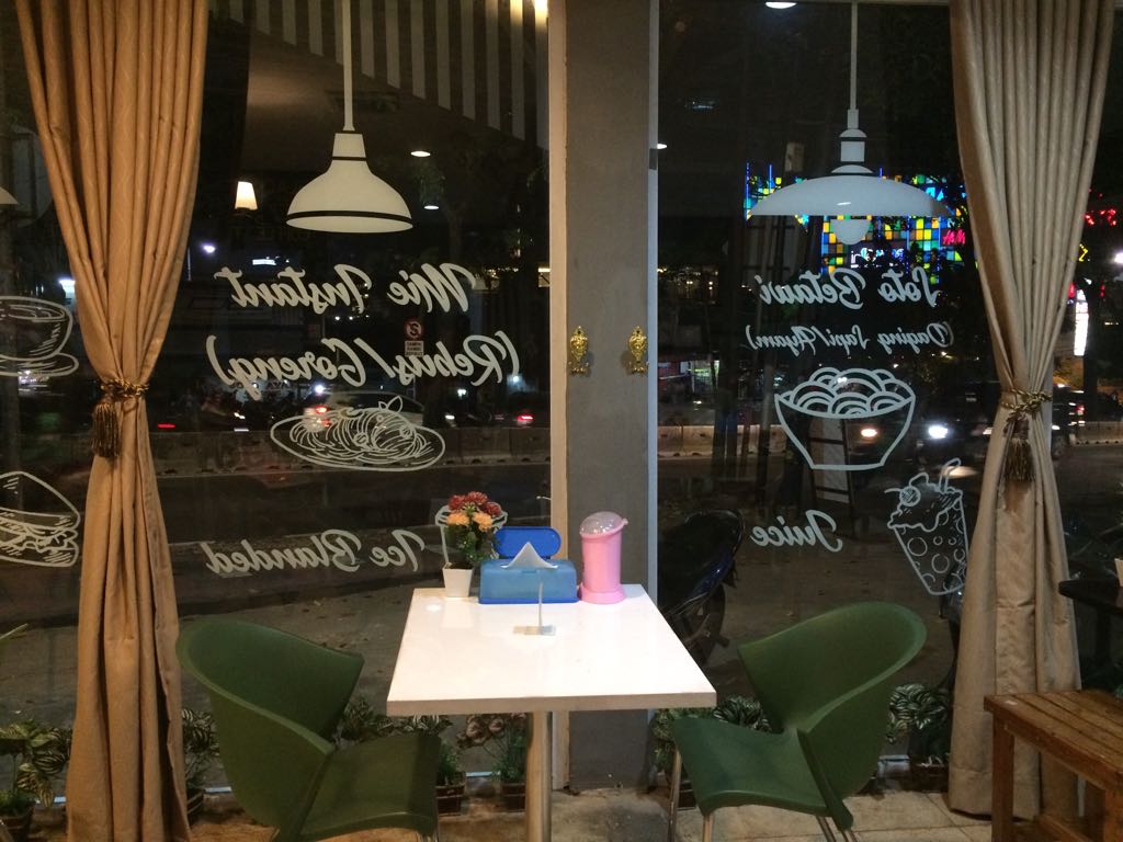 Laa Kitchen & Coffee, Tempat Nongkrong yang Enak Dan Nyaman Di Jakarta Selatan