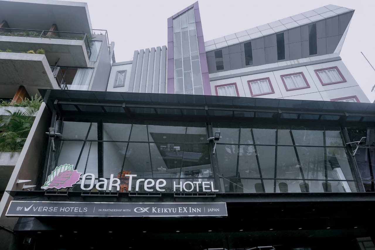 Oak Tree Hotel
